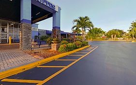 Rodeway Inn & Suites Fort Lauderdale Airport & Cruise Port
